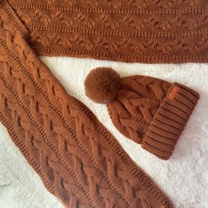 Nicole Miller Cable Knit Pom Beanie and Scarf Set NEW